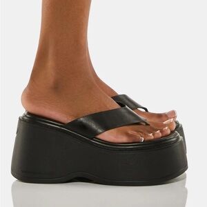 Avenue Leather Platform sandals